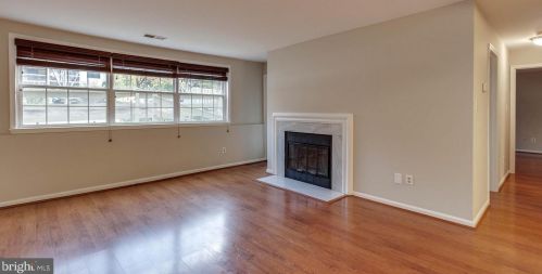 11717 Karbon Hill Ct, Herndon, VA 20191-2371
