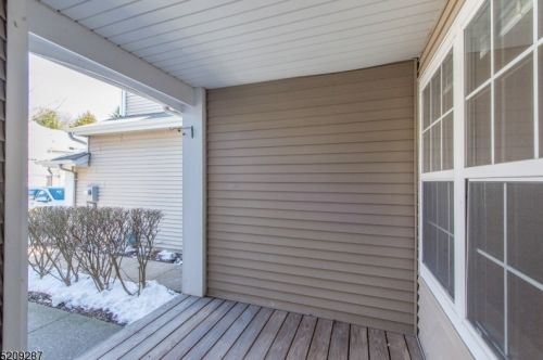 7 Sycamore Ln, Dover, NJ 07869-3704