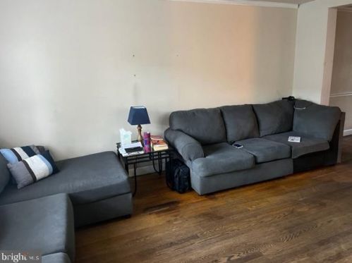 2256 Kensington St, Harrisburg, PA 17104-2013