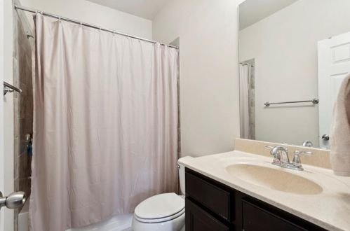 5568 High Point Rd, Atlanta GA  30342-5039 exterior