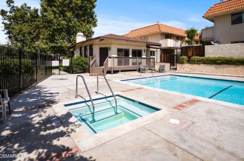 1256 Patricia Ave, Simi Valley CA 93065-2831 exterior