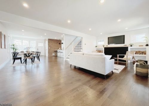 37 Ferncliff Rd, Bloomfield NJ  07003-5413 exterior