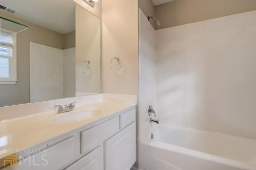 1516 Howell Mill Rd, Atlanta GA  30318-3165 exterior