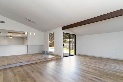 3130 Barton Rd, Carrollton TX 75007-3501 exterior