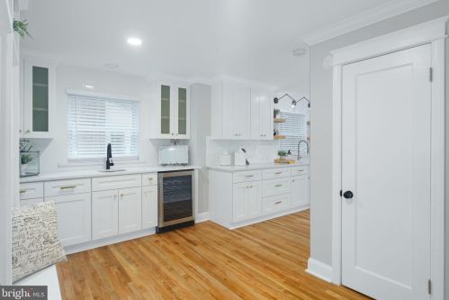 450 Elm Ave, Tavistock NJ  08033-2645 exterior