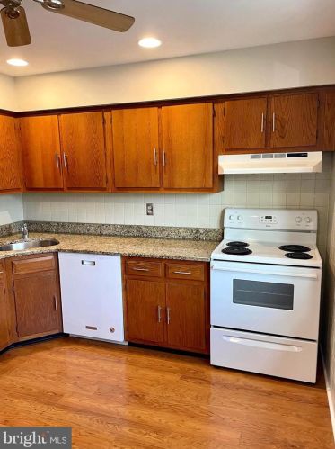 1004 Silver Ct, Trenton NJ  08690-3522 exterior