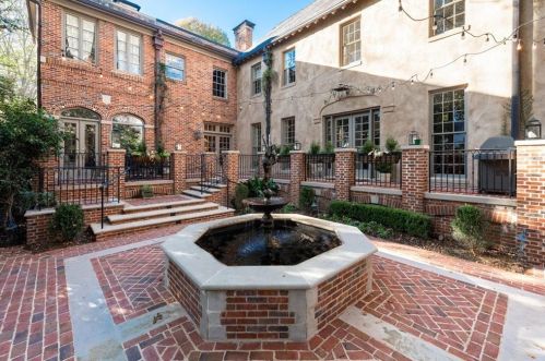 2943 Habersham Rd, Atlanta GA  30305-2847 exterior
