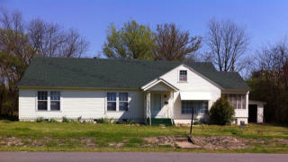 504 Main St, Ozark, AR 72949-3120