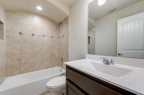 128 Creek Terrace Dr, Fort Worth TX  76131-3146 exterior