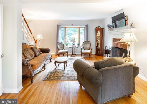 8408 Chippewa Rd, Philadelphia PA 19128-1206 exterior