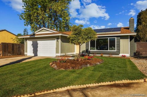 1056 Summer Ct, El Cajon, CA 92021-1233