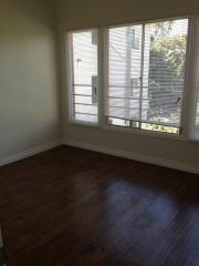 1524 Crown Hill Ave, Los Angeles CA  90026-5957 exterior