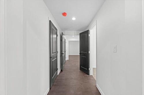 695 Highland Oaks Dr, Atlanta GA  30331-9210 exterior