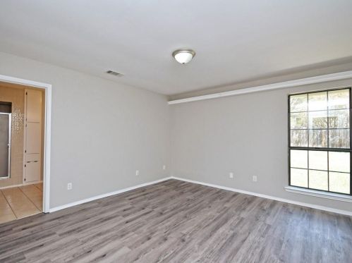 8302 Farmington Ct, Austin TX  78736-1744 exterior