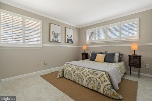 8017 Ellet Rd, Springfield VA  22151-1921 exterior