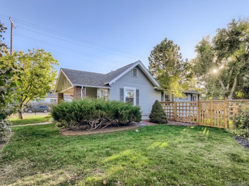 3291 Pearl St, Englewood, CO 80113-2711