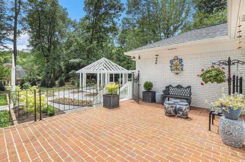3225 Jett Ferry Ct, Atlanta GA  30350-5415 exterior