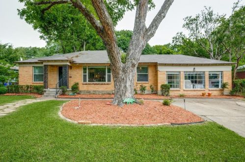 9833 Champa Dr, Dallas, TX 75218-2152