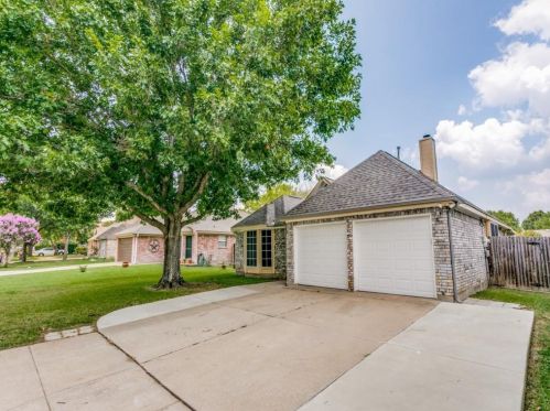 10500 Bing Dr, Fort Worth, TX 76108-4646