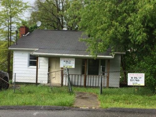 111 8th St, Beckley, WV 25801-3902