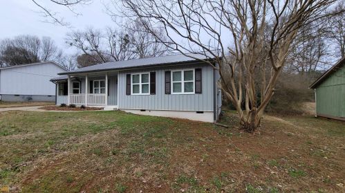 3260 Creekwood Dr, Rex GA  30273-2121 exterior