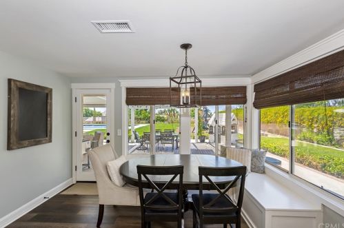 7539 Whitegate Ave, Riverside CA  92506-5455 exterior