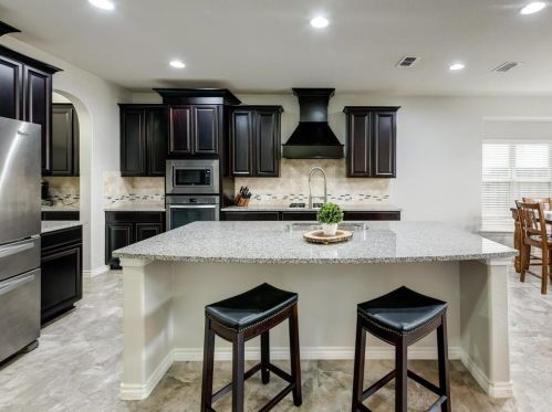 8753 Running River Ln, Fort Worth TX  76131-3373 exterior