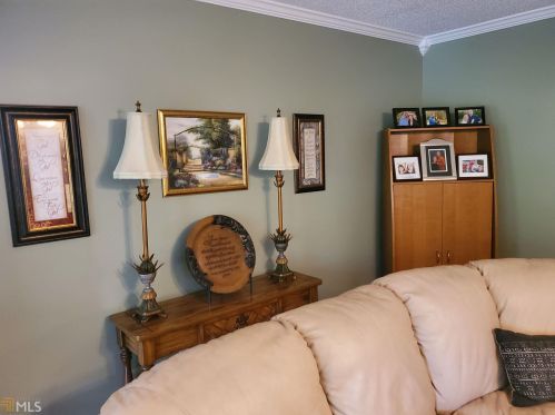 6 Myrtle Ln, Statesboro, GA 30458-8506