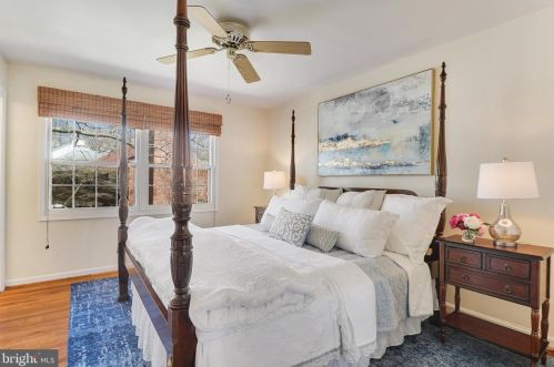 5940 Queenston St, Springfield VA  22152-1731 exterior