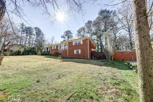 132 Douglas Dr, Mableton GA  30126-1932 exterior