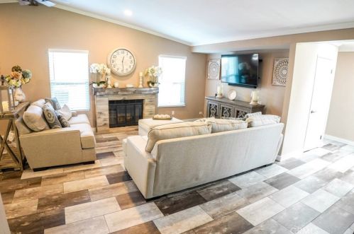 4299 Napa Ln, Riverside, CA 92505-3754