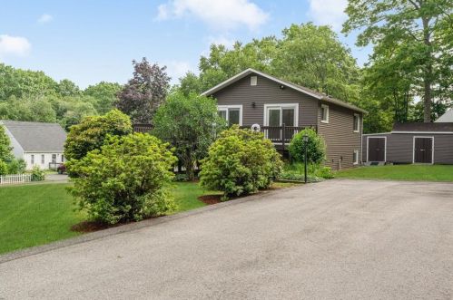 24 Canterbury Dr, Westerly, RI 02808-1306