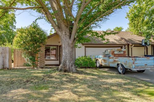 10732 Sterling Wood Way, Rancho Cordova, CA 95670-5627
