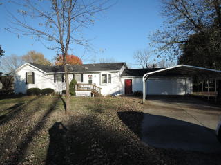 917 Adams St, Dorchester, IL 62033-1312