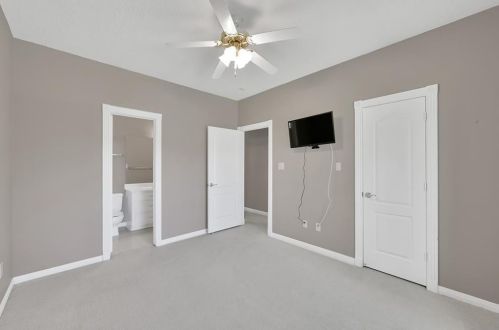 16 Westchester Dr, Conroe TX  77304-1144 exterior