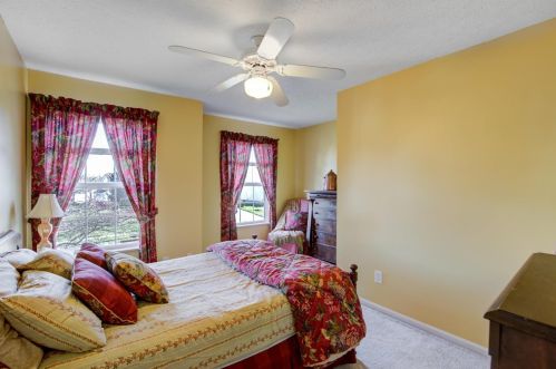 9639 Fallsridge Ct, Cincinnati OH 45231-2885 exterior