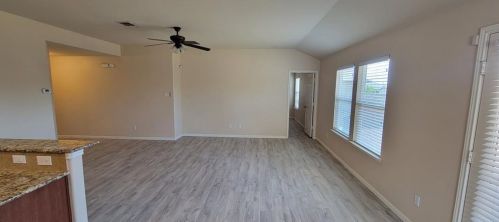 430 Nottingham Loop, Uhland TX  78640-2502 exterior