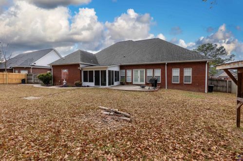 718 Bay Laurel Cir, Warner Robins GA  31088-2953 exterior
