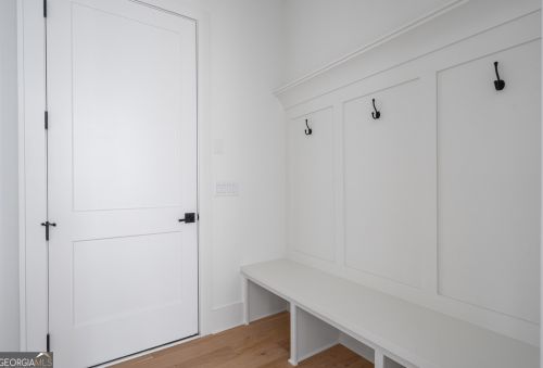 695 Moores Mill Rd, Atlanta GA  30327-0015 exterior