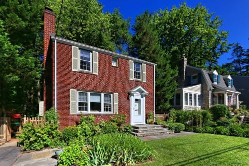 404 Abingdon St, Arlington, VA 22204-1337