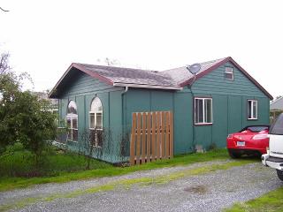 87799 Astor Ln, Bandon, OR 97411-9260