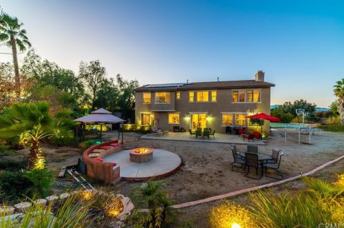 1033 Rancho Valencia Dr, Riverside, CA 92508-8728