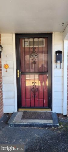 22 Montrose Ln, Willingboro, NJ 08046-2804