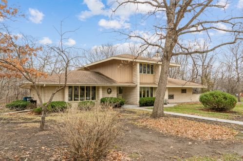 7956 Oakridge Dr, Palos Park, IL 60464-1967