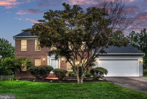 16131 Kennedy St, Woodbridge, VA 22191-4510