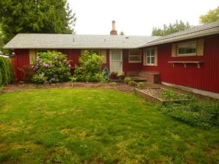 9884 50th Ave, Portland, OR 97222-5176
