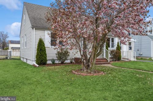 64 Barbara Dr, Trenton, NJ 08619-3904