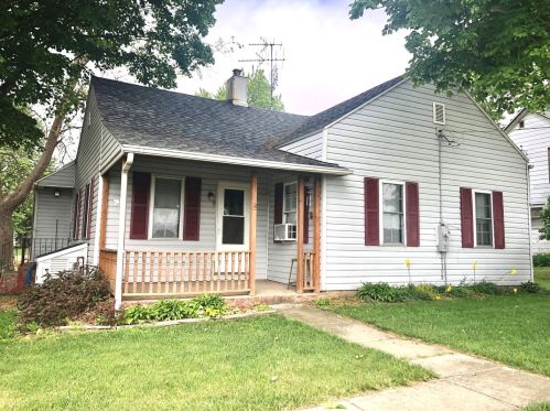 1428 Lowell Park Rd, Stratford, IL 61064-9053