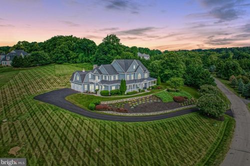 16735 Whirlaway Ct, Leesburg, VA 20176-7182