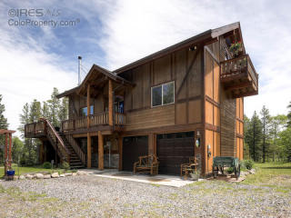 647 Lodge Pole Dr, Arvada, CO 80422-8996